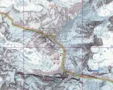 Mapa topograficzna pokazuje, gdzie leży Mount Everest, z zaznaczonymi obozami, przełęczami i szczytami, w tym Lho-La Pass i Khumbu Icefall.