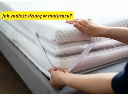 Ręce poprawiające ochraniacz na materac, by sprawdzić, jak znaleźć dziurę w materacu.